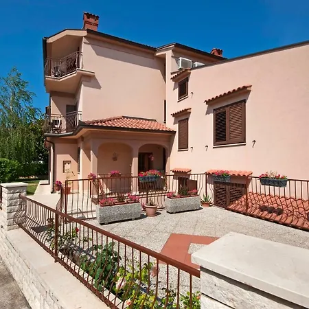 Apartament Len *