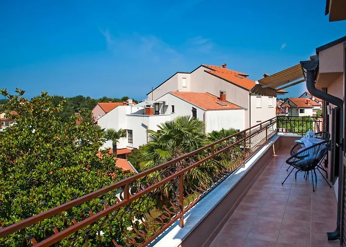 Len Διαμέρισμα Ρόβινι